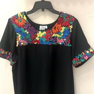 CCO Parsley & Sage Black Top with Multicolor Embroidery XL